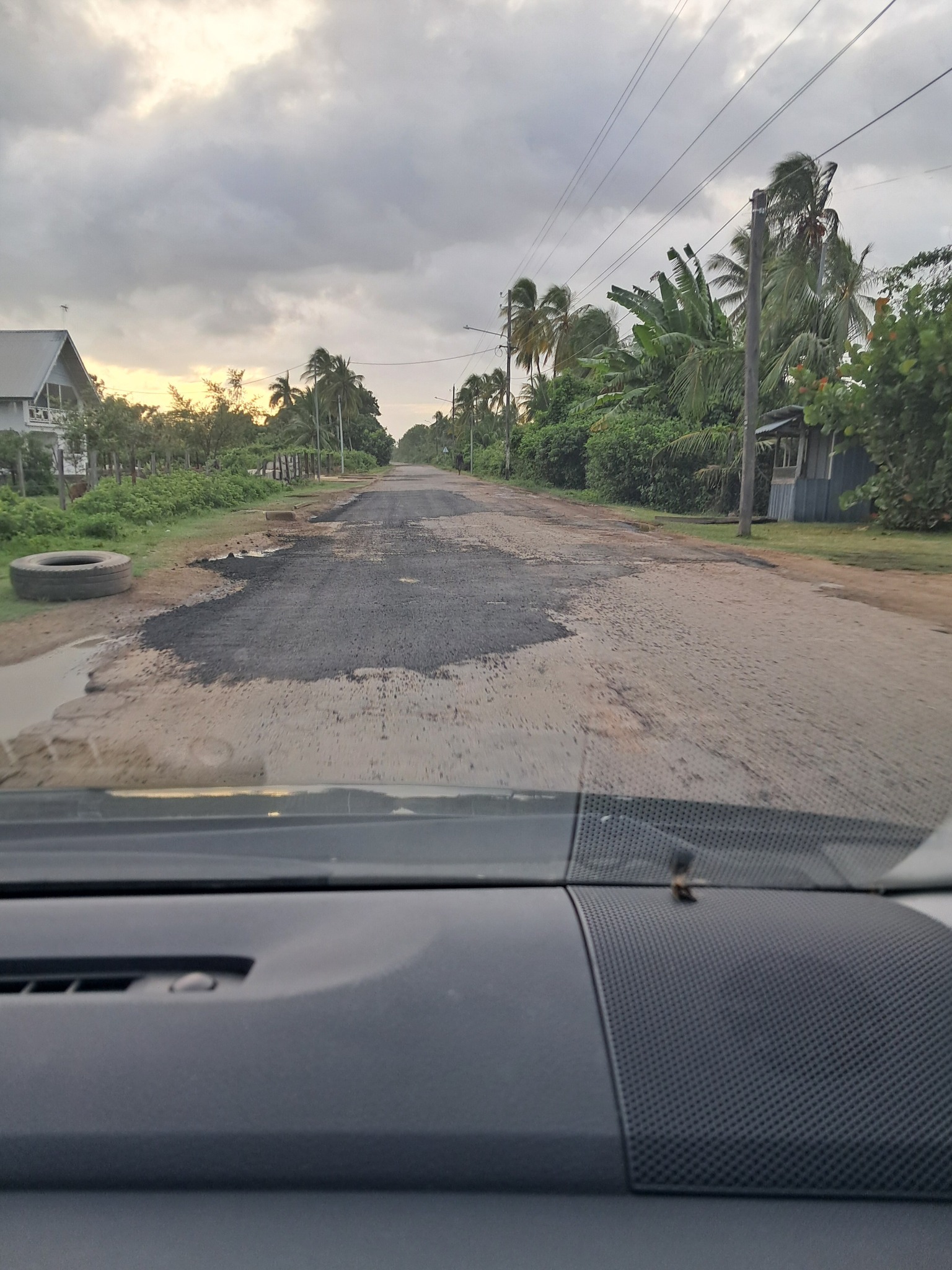 Surinaamse overheid start grootschalige rehabilitatie van iOS-west verbinding in Coronie