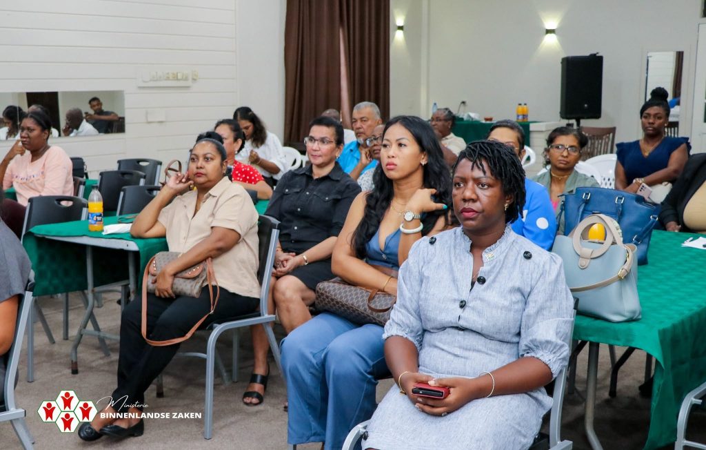 BiZa evalueert met stembureavoorzitters Nickerie