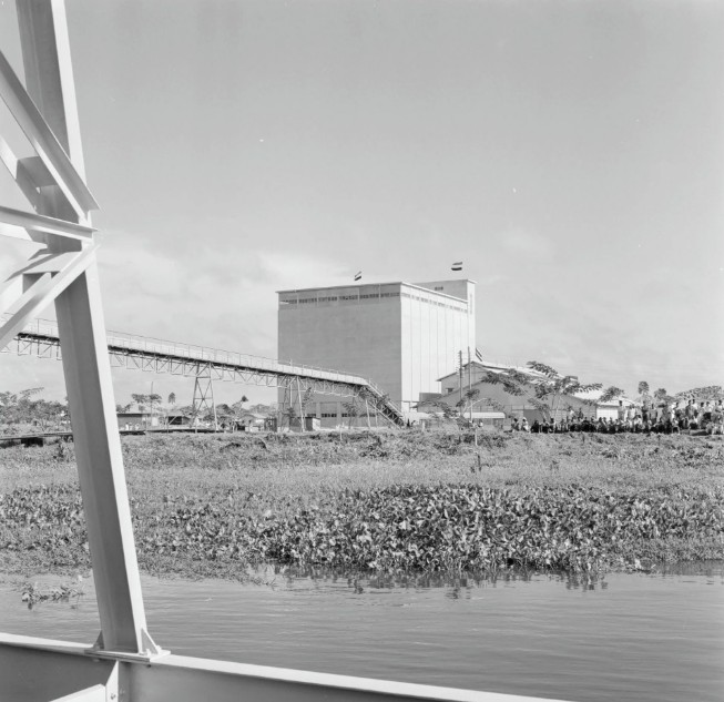 De rijstopslag in Wageningen in 1955. Foto Willem van de PollNationaal Archief